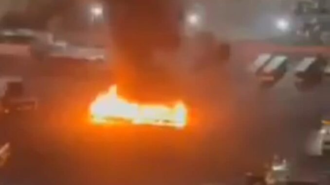 Israel Blast: Series of Explosions in Parked Buses Near Tel Aviv; Police Say ‘No Injuries in Suspected Militant Attack’ (Watch Video)