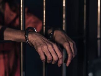 US: South Carolina Man Ambushes and Threatens Ex-Girlfriend With Knife by Hiding in Her Shower, Gets Caught As Victim Learns It Was Her Former Boyfriend; Accused Arrested