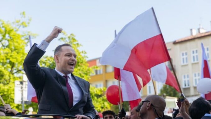 Poland Presidential Election 2025: Conservative Karol Nawrocki Defeats Warsaw Mayor Rafal Trzaskowski in Very Tight Presidential Race