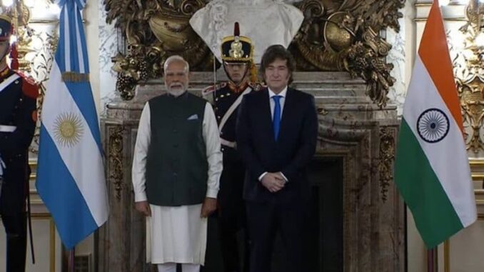 Silver Lion for Argentine’s Javier Milei, Sacred Saryu River Water for T&T Counterpart Kamla Persad-Bissessar: PM Narendra Modi Showcases India’s Cultural Heritage With Artistic Gifts to Top World Leaders